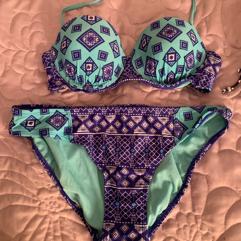 Bathing suit